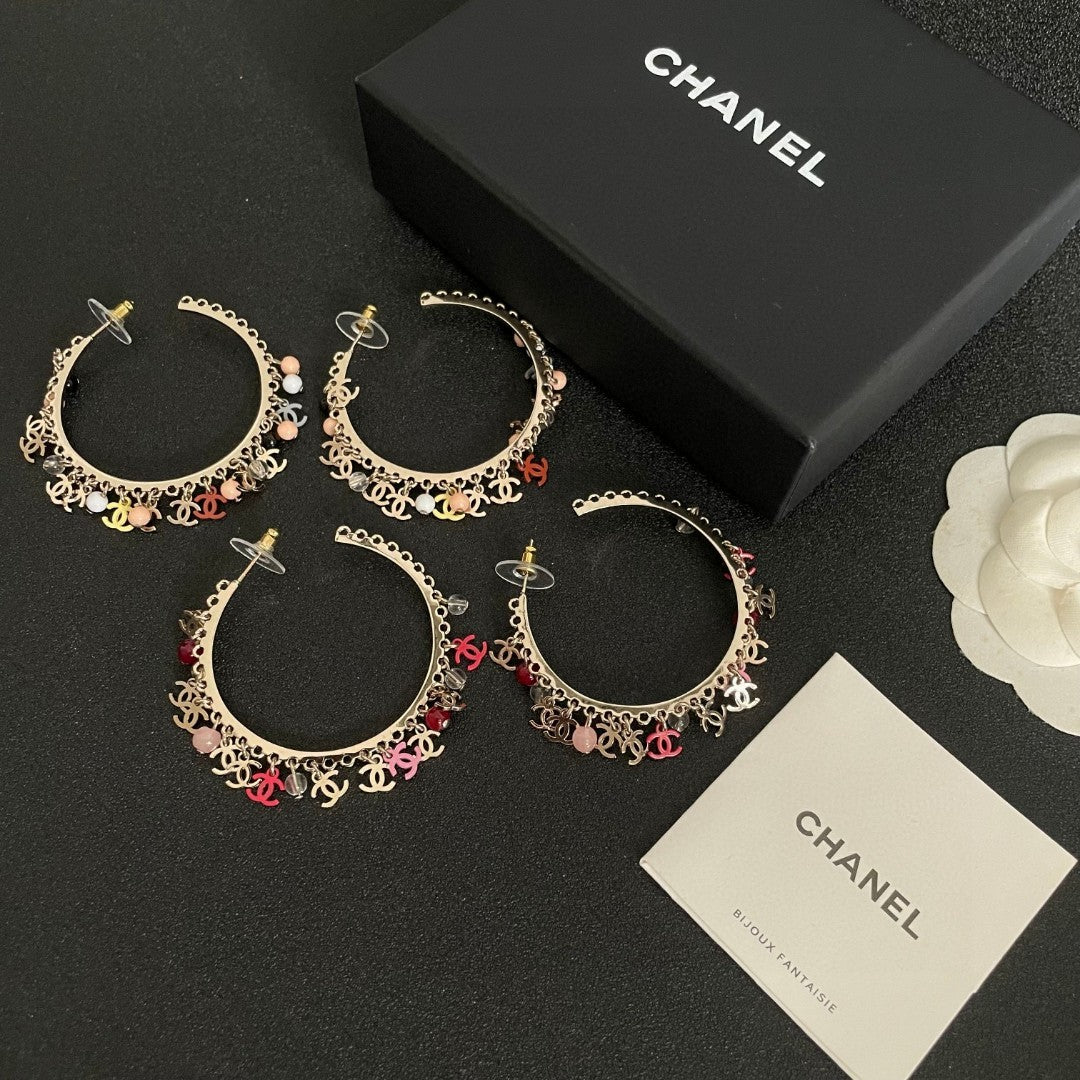 Double-C Emblem Pearl-Detail Statement Earrings – Pearl Detail – Design 020 side detail
