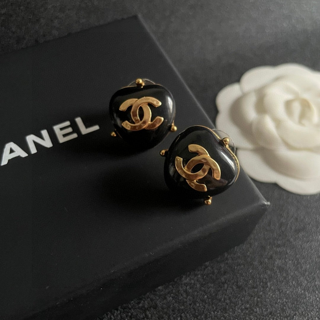 Double-C Emblem Pearl-Detail Stud Earrings – Pearl Detail – Design 009 detail view