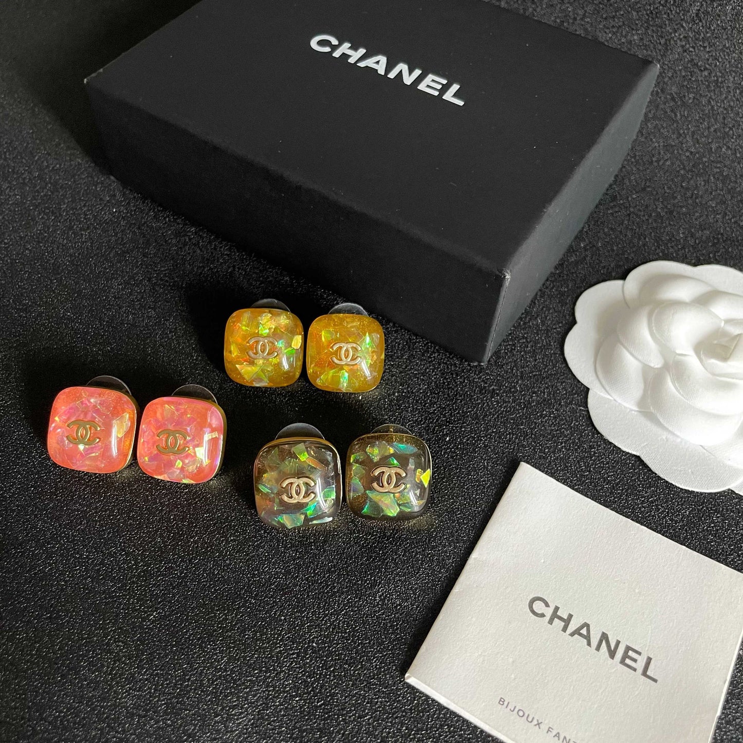 Double-C Emblem Stud Earrings in Polished Metal-Tone – Design 119 side detail