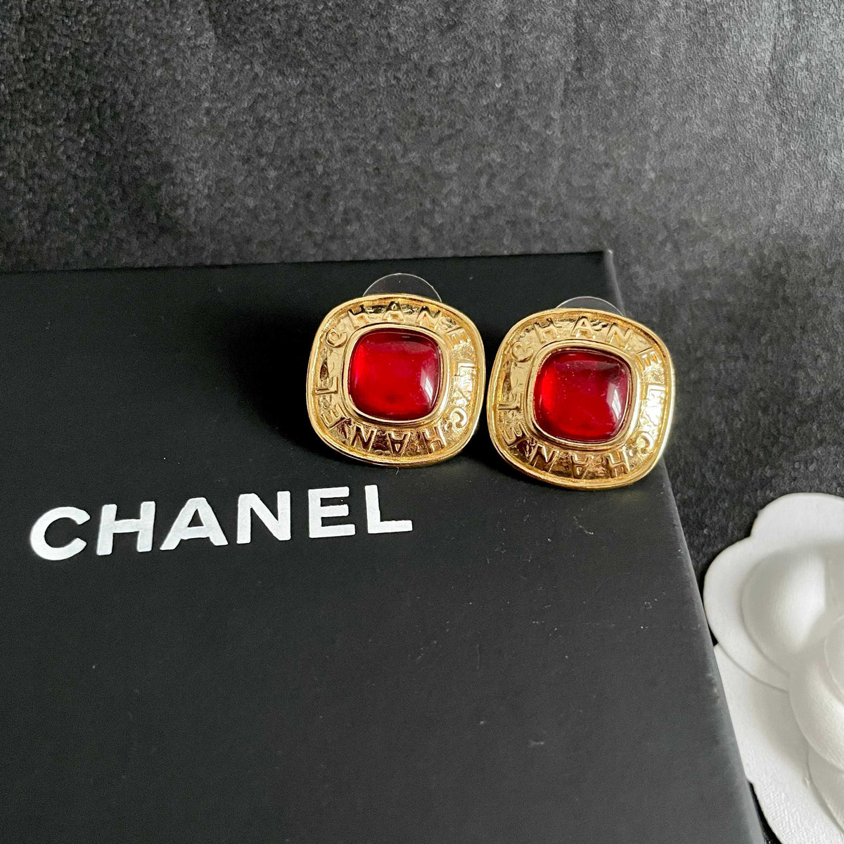 Double-C Emblem Stud Earrings in Polished Metal-Tone – Design 254 detail view