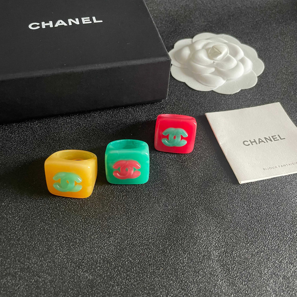 Double-C Emblem Statement Ring in Polished Metal-Tone – Design 001 side detail