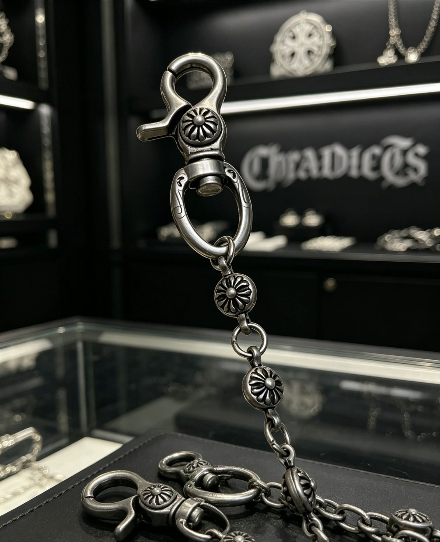 Cross Multi-Use Chain Accessory – Design 07 styled product view