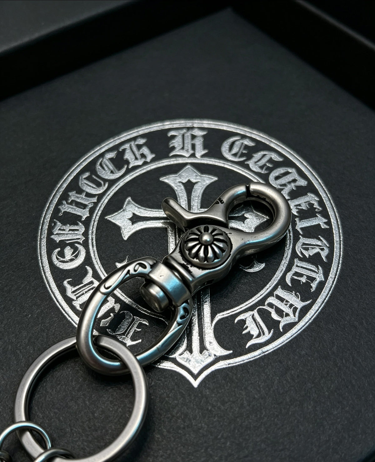 Cross Multi-Use Chain Accessory – Design 06 styled product view