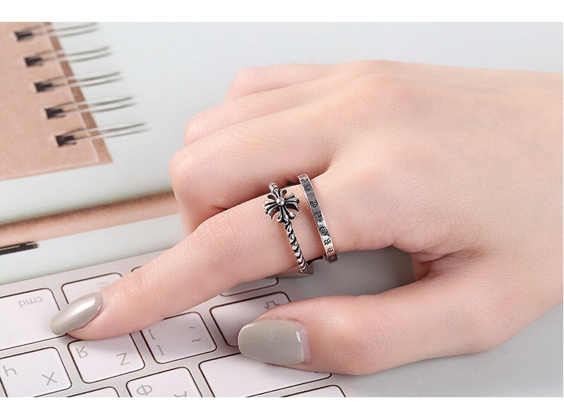Cross Statement Ring in Antique Silver-Tone – Design 01 detail view