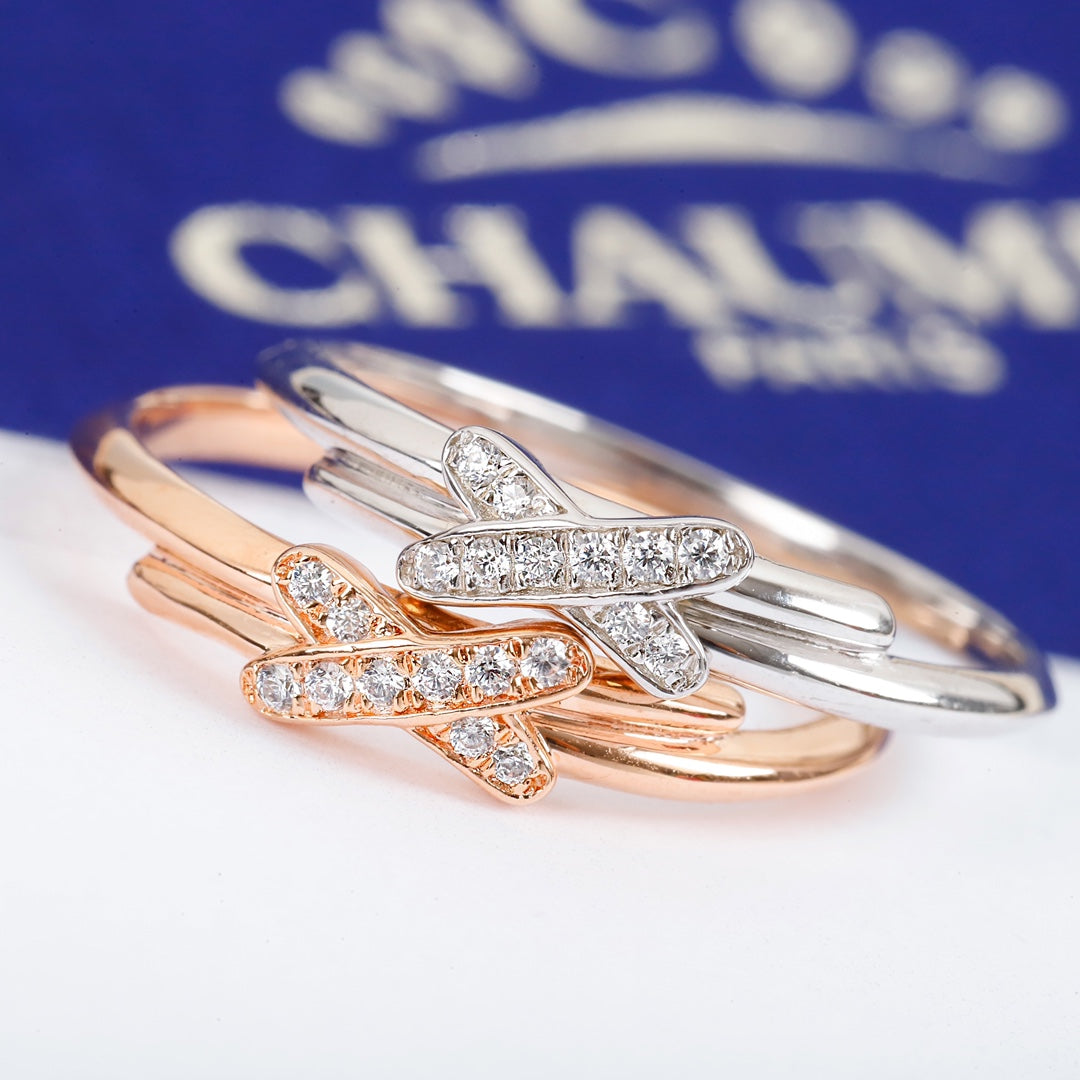 Signature Emblem Statement Ring in Gold-Tone – Design 003 detail view