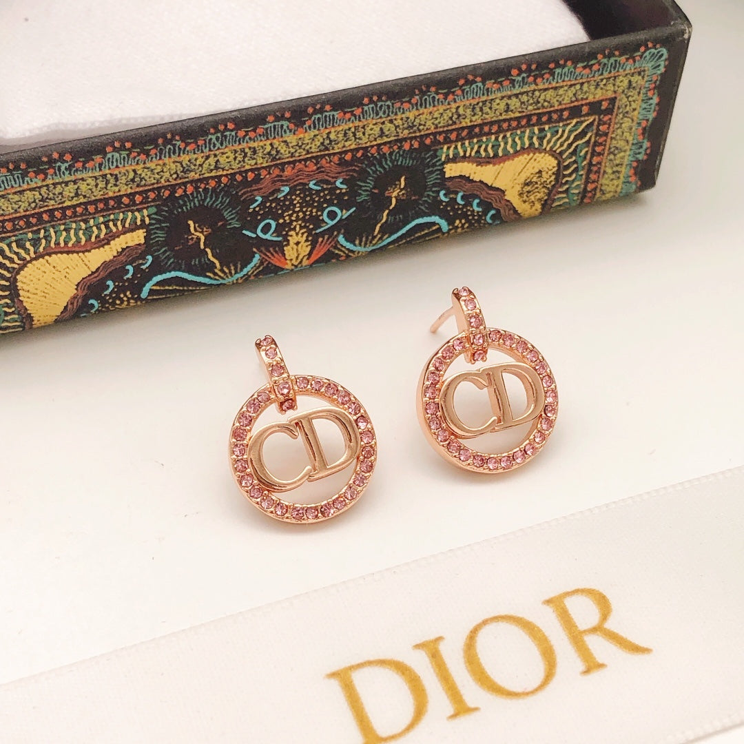 Floral Motif Pendant Necklace in Rose-Gold-Tone with Crystal-Style Accents – Design 002 detail view