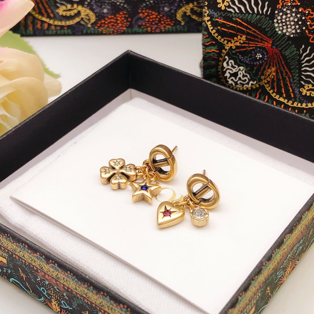 Heart Motif Stud Earrings in Polished Metal-Tone – Design 001 detail view