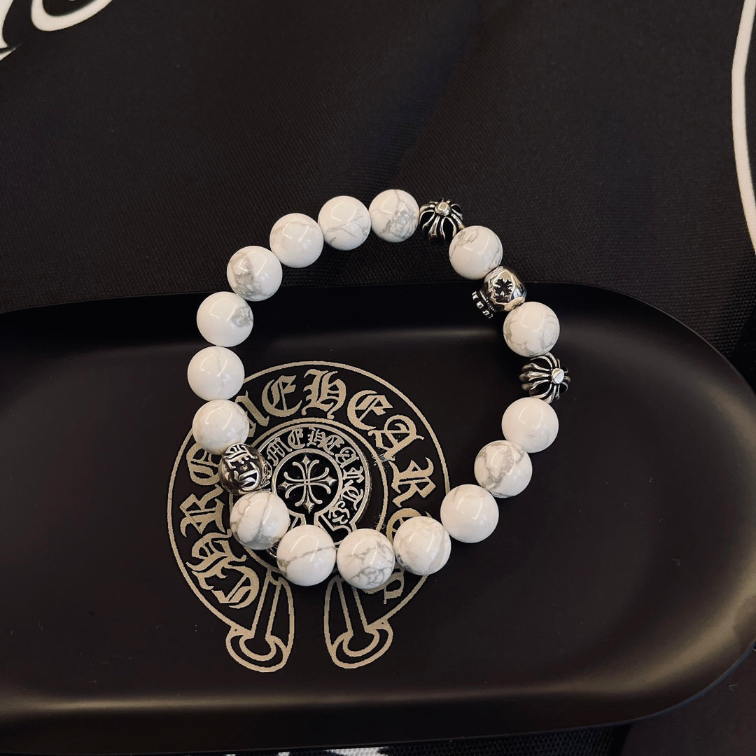 Gothic Emblem Beaded Bracelet in Metal-Tone – Design 04 detail view