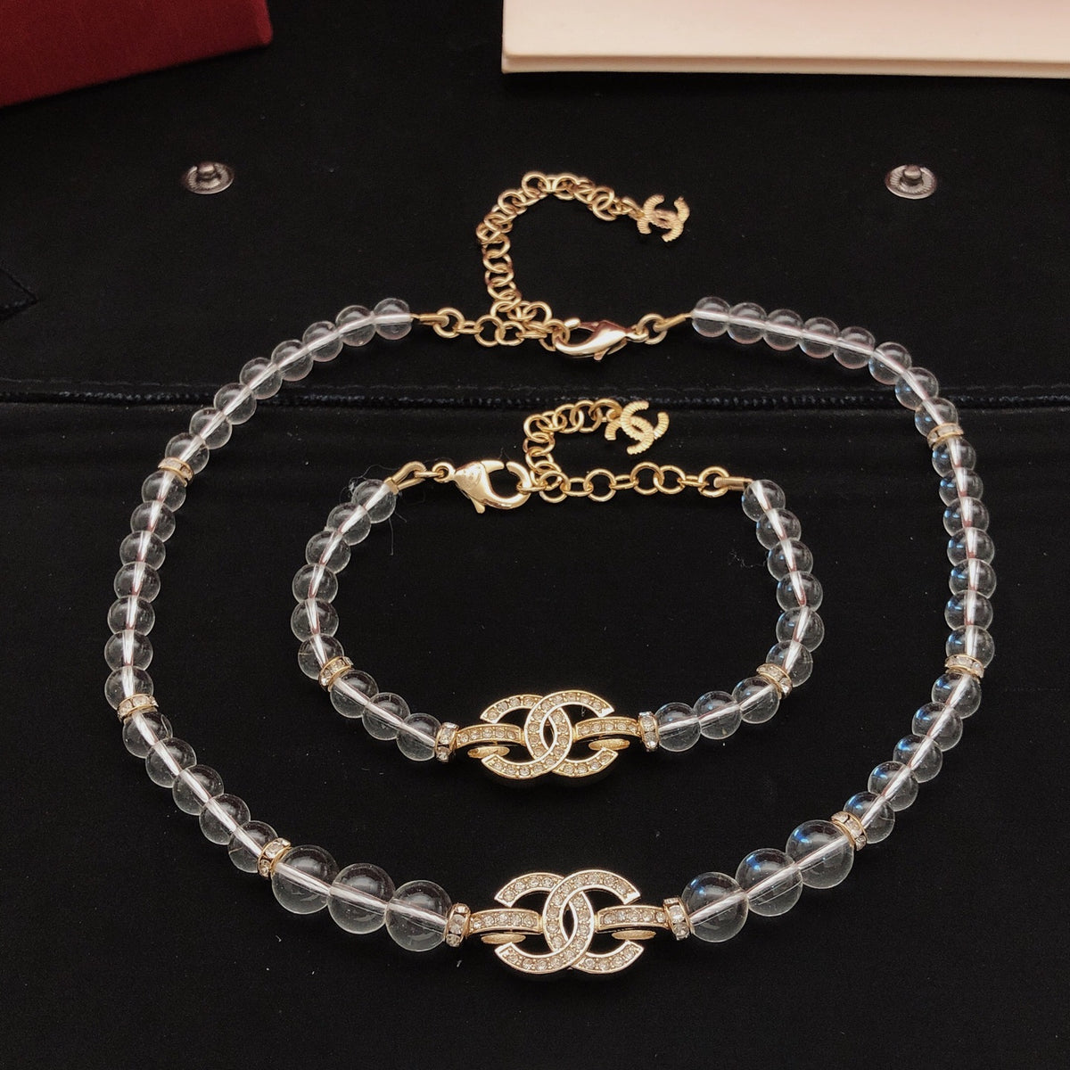 Pearl Bracelet in Gold-Tone – Pearl Detail detail view