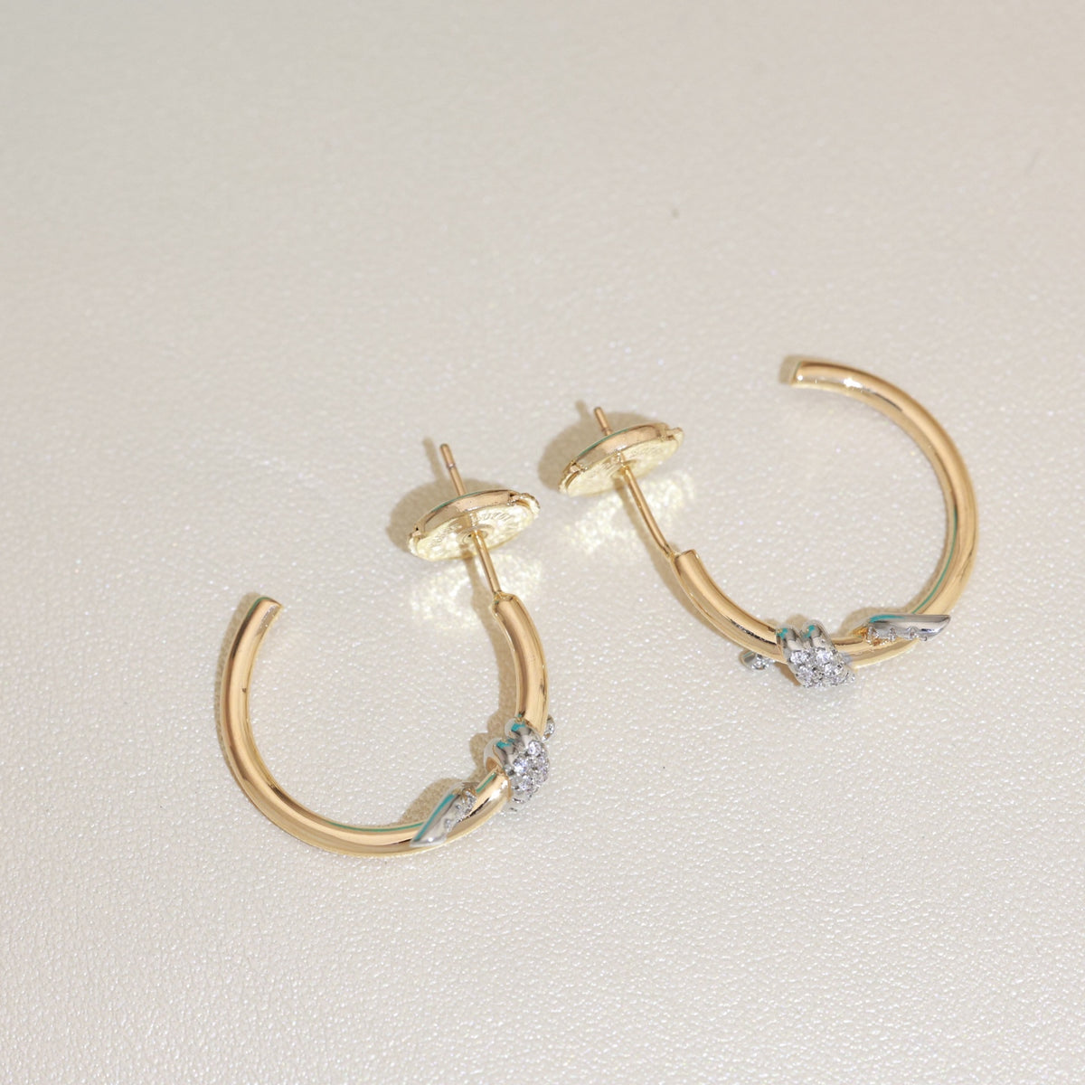 Knot Stud Earrings in Gold-Tone – Knot Detail – Design 02 detail view