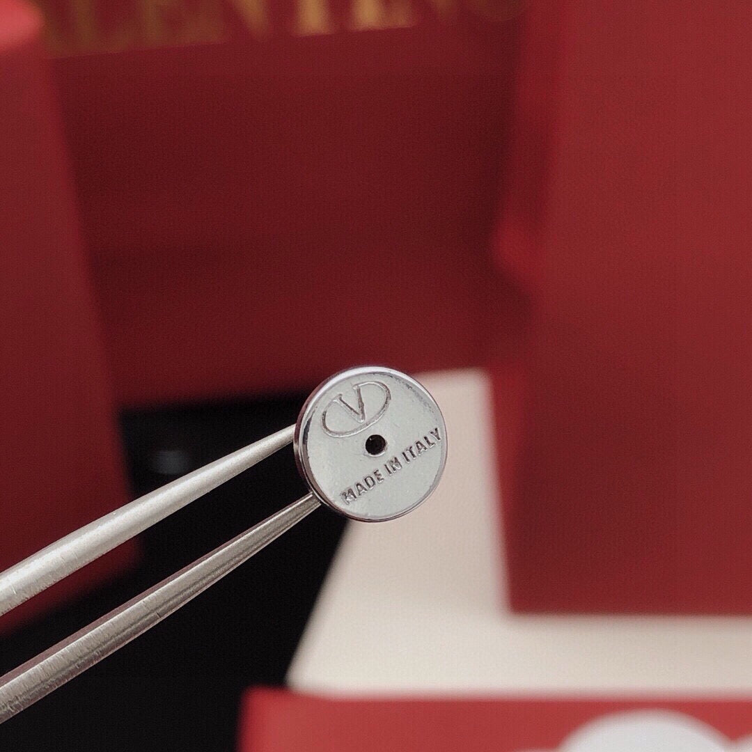 Signature Emblem Pearl-Detail Stud Earrings – Design 04 front view