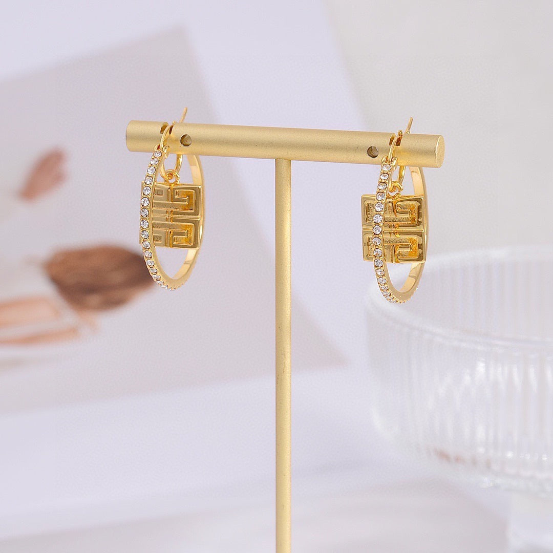 Infinity Jewelry Set – Design 02 close-up view