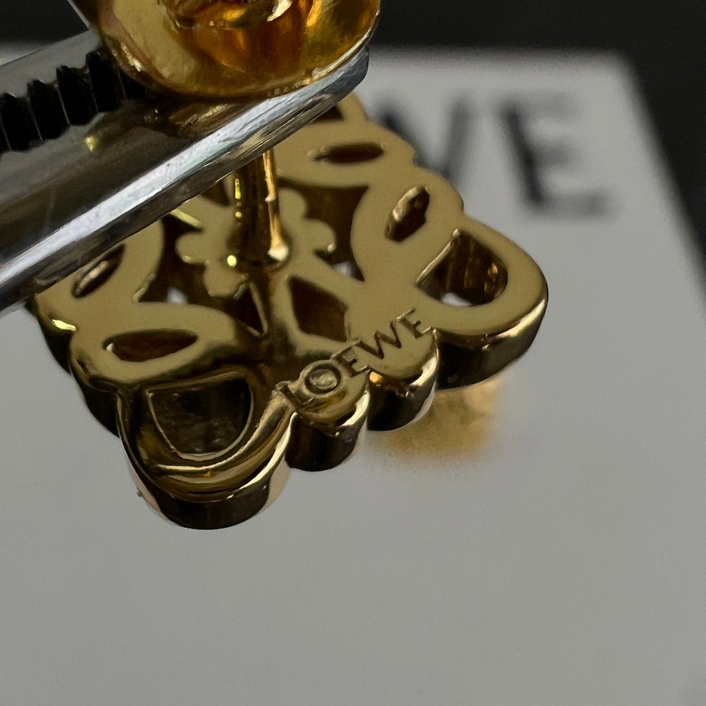 Floral Motif Stud Earrings in Polished Metal-Tone – Design 05 close-up detail