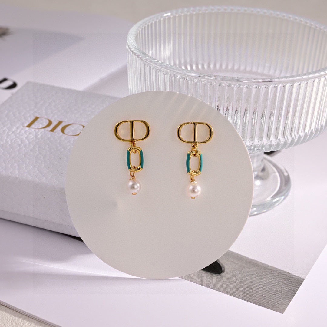 Graphic Letter Motif Statement Earrings in Polished Metal-Tone – Design 050 close-up detail