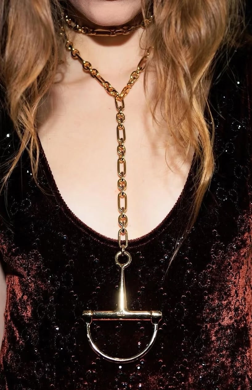 Double-G Emblem Pendant Necklace in Gold-Tone – Design 019 detail view