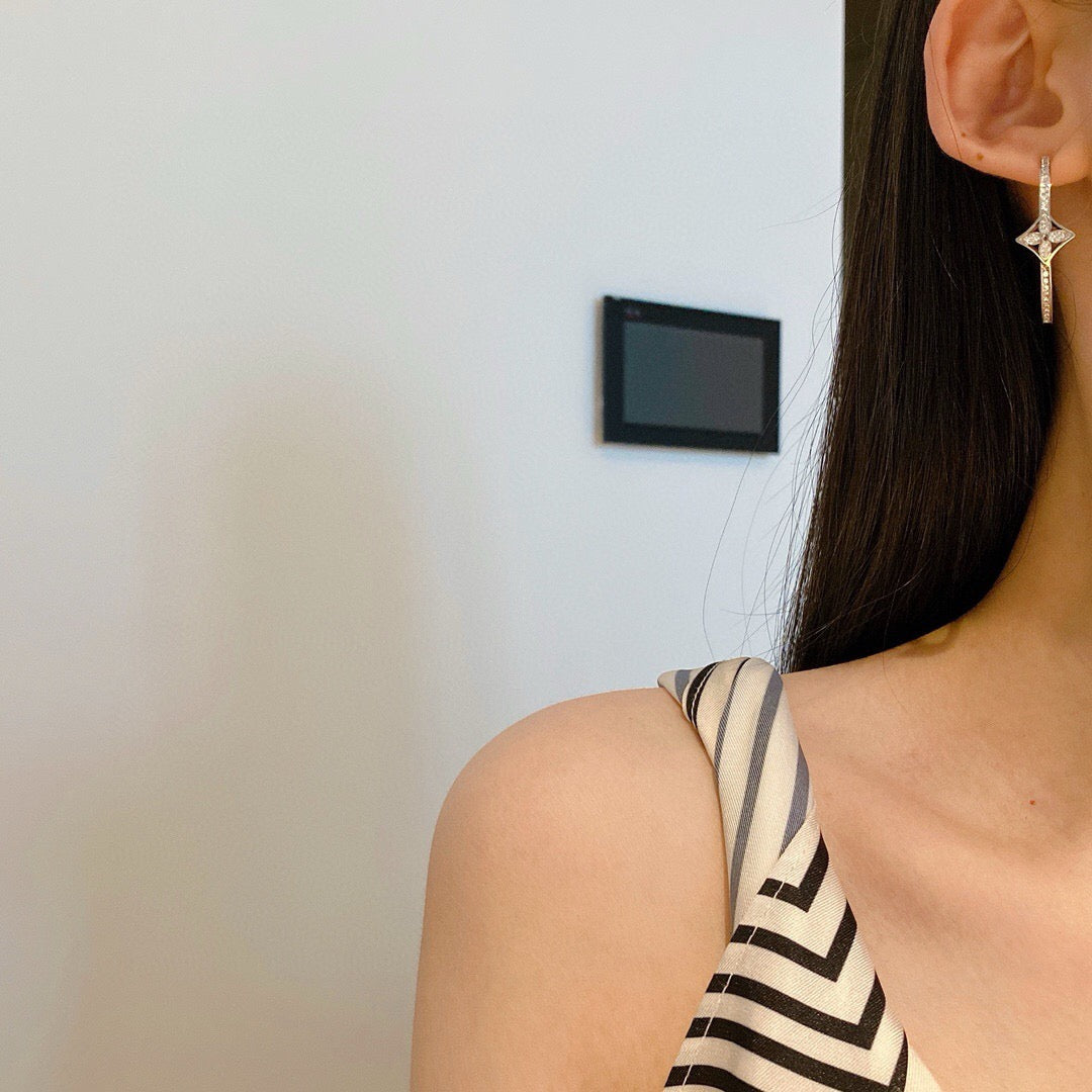 Round Statement Earrings in Silver-Tone – Silver Detail front product view