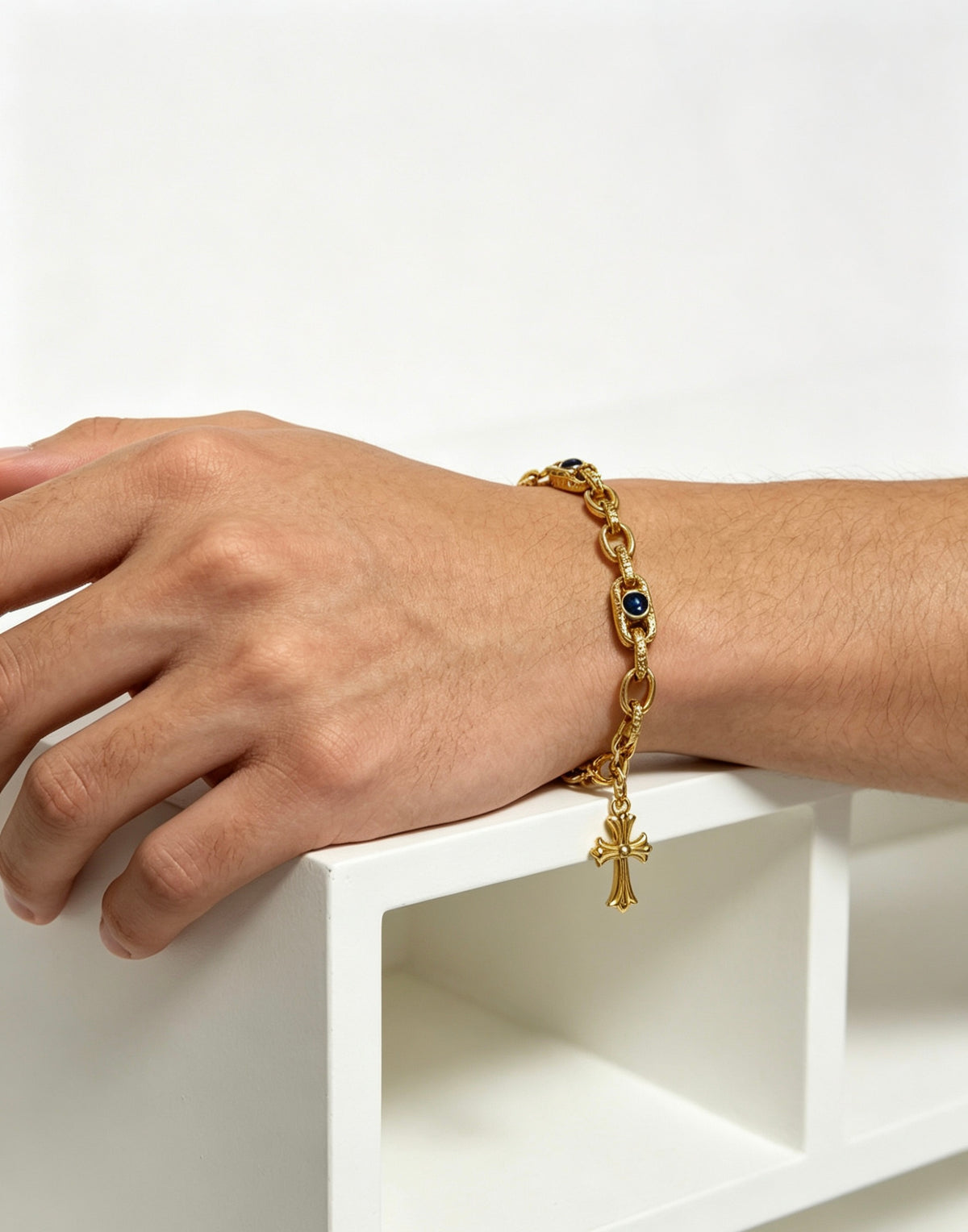Cross Cuban-Link Bracelet in Antique Silver-Tone – Cuban Link – Design 04 detail view