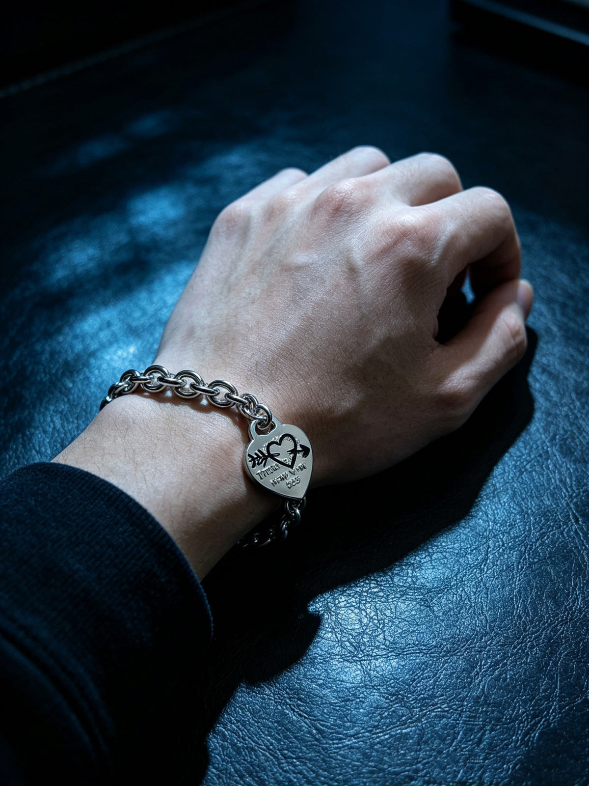 Signature Motif Bracelet in Silver-Tone – Vintage Detail – Design 08 side detail