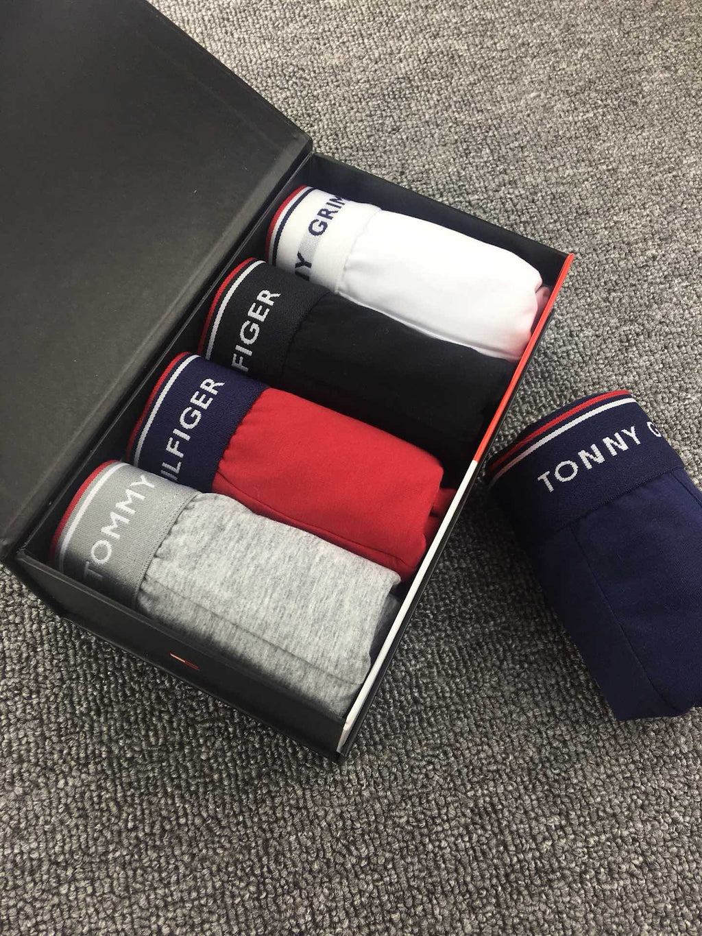 Tommy Hilfiger Odell Visible Colour, Waistband And Emblem Details Men's Boxer Briefs - 3-Piece Box
