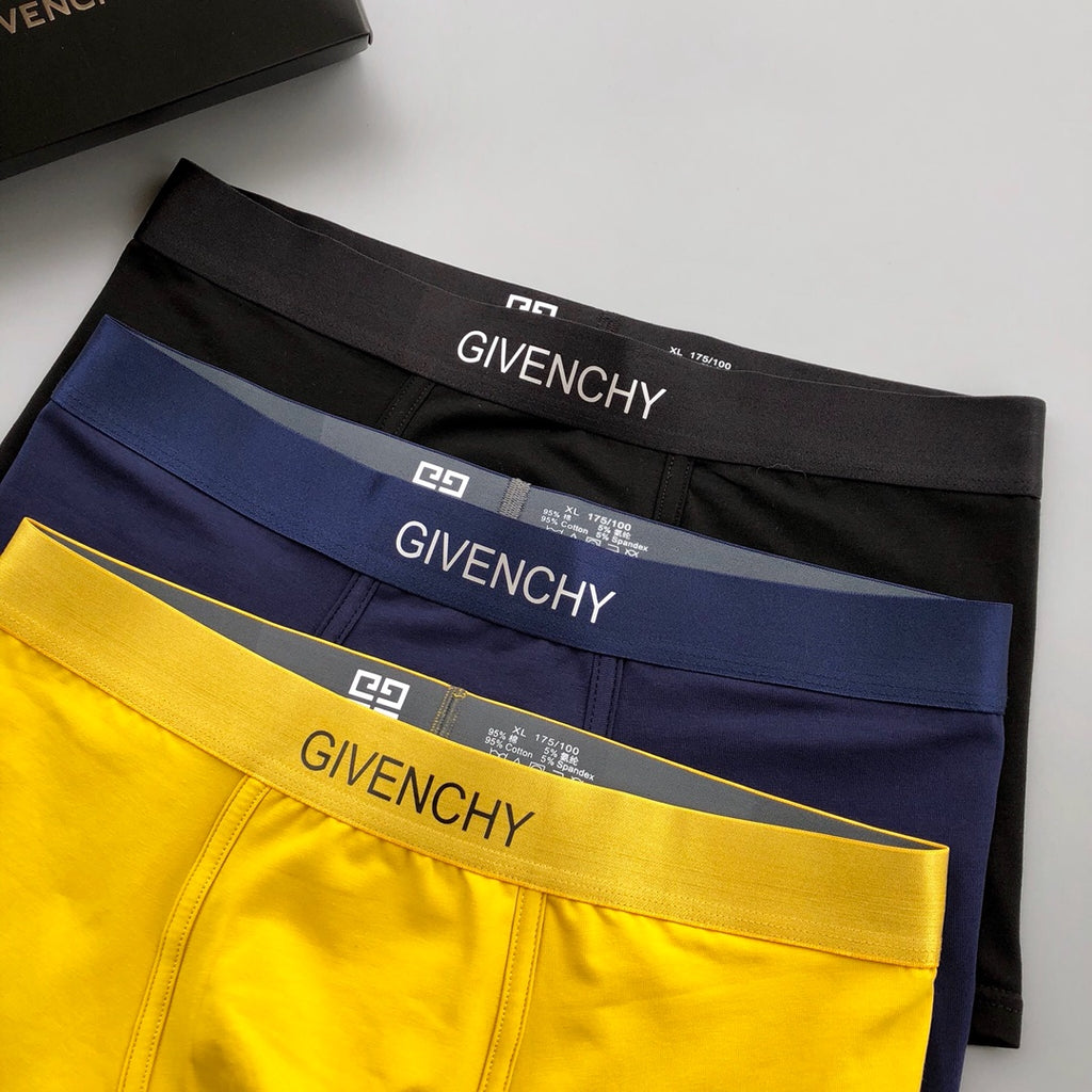 Givenchy Visible Branded Waistband Or Emblem Details Men's Boxer Briefs - 3-Piece Box