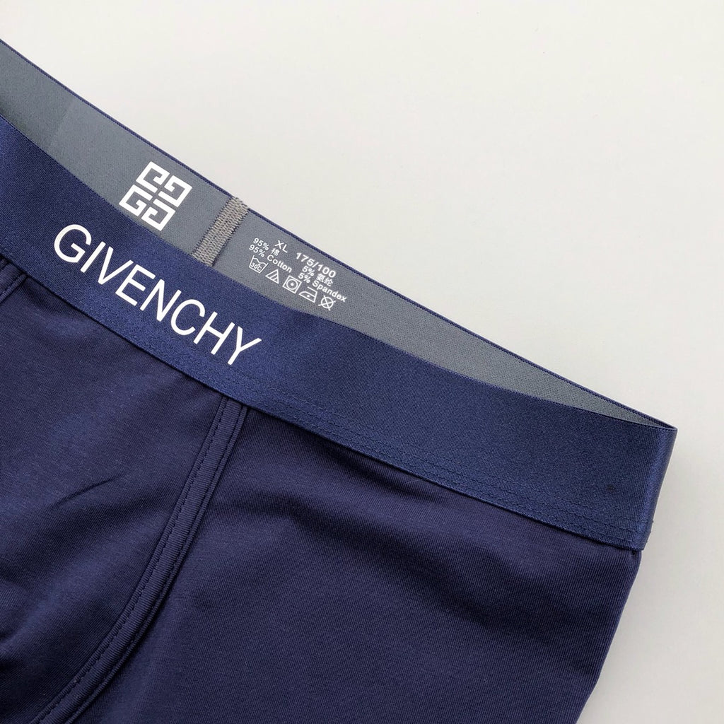 Givenchy Visible Branded Waistband Or Emblem Details Men's Boxer Briefs - 3-Piece Box
