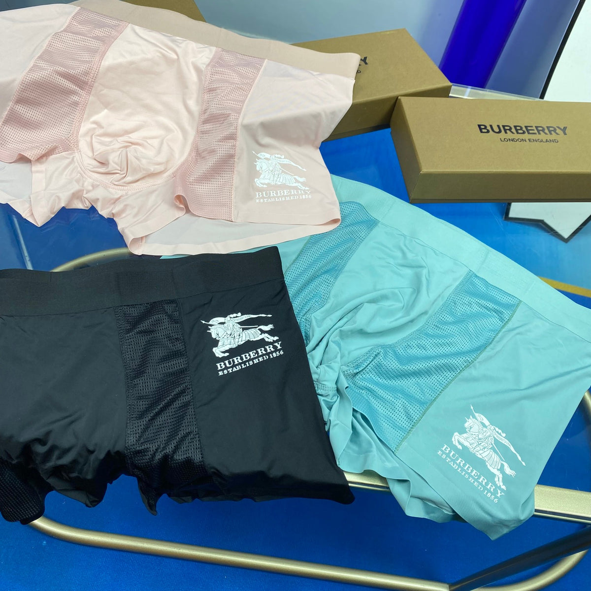 Burberry Visible Waistband, Colour And Emblem Details Men's Boxer Briefs - 3-Piece Box