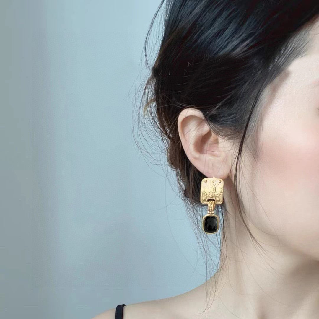 Letter Stud Earrings in Silver-Tone – Black Detail detail view