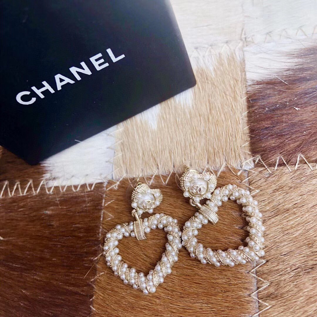 Letter Pearl-Detail Stud Earrings – Pearl Detail – Design 002 detail view