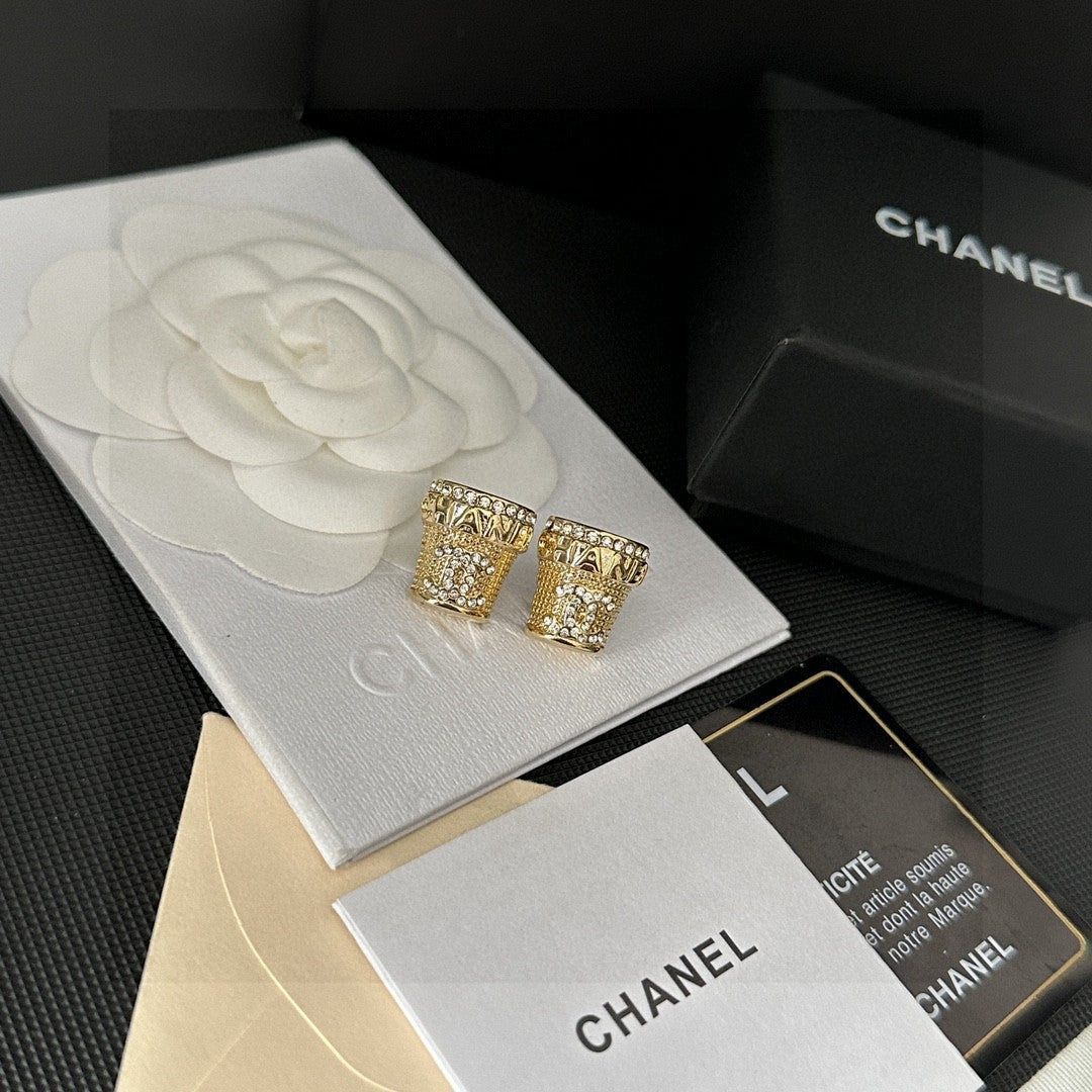 Double-C Emblem Stud Earrings in Polished Metal-Tone – Design 036 main product view