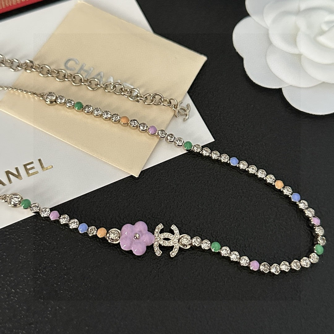 Letter Pendant Necklace in Polished Metal-Tone – Design 004 side detail