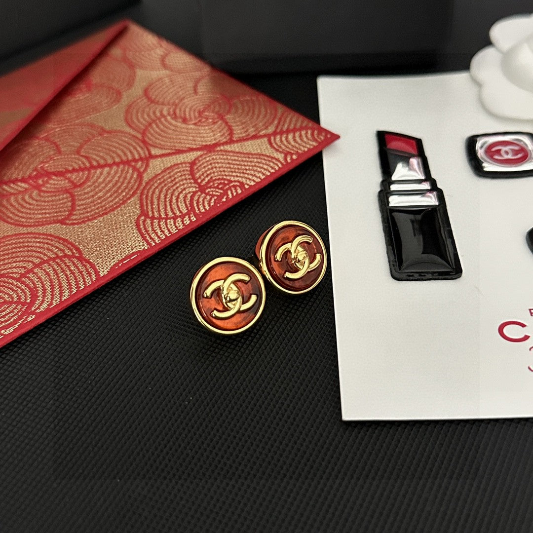 Double-C Emblem Stud Earrings in Polished Metal-Tone – Design 109 side detail