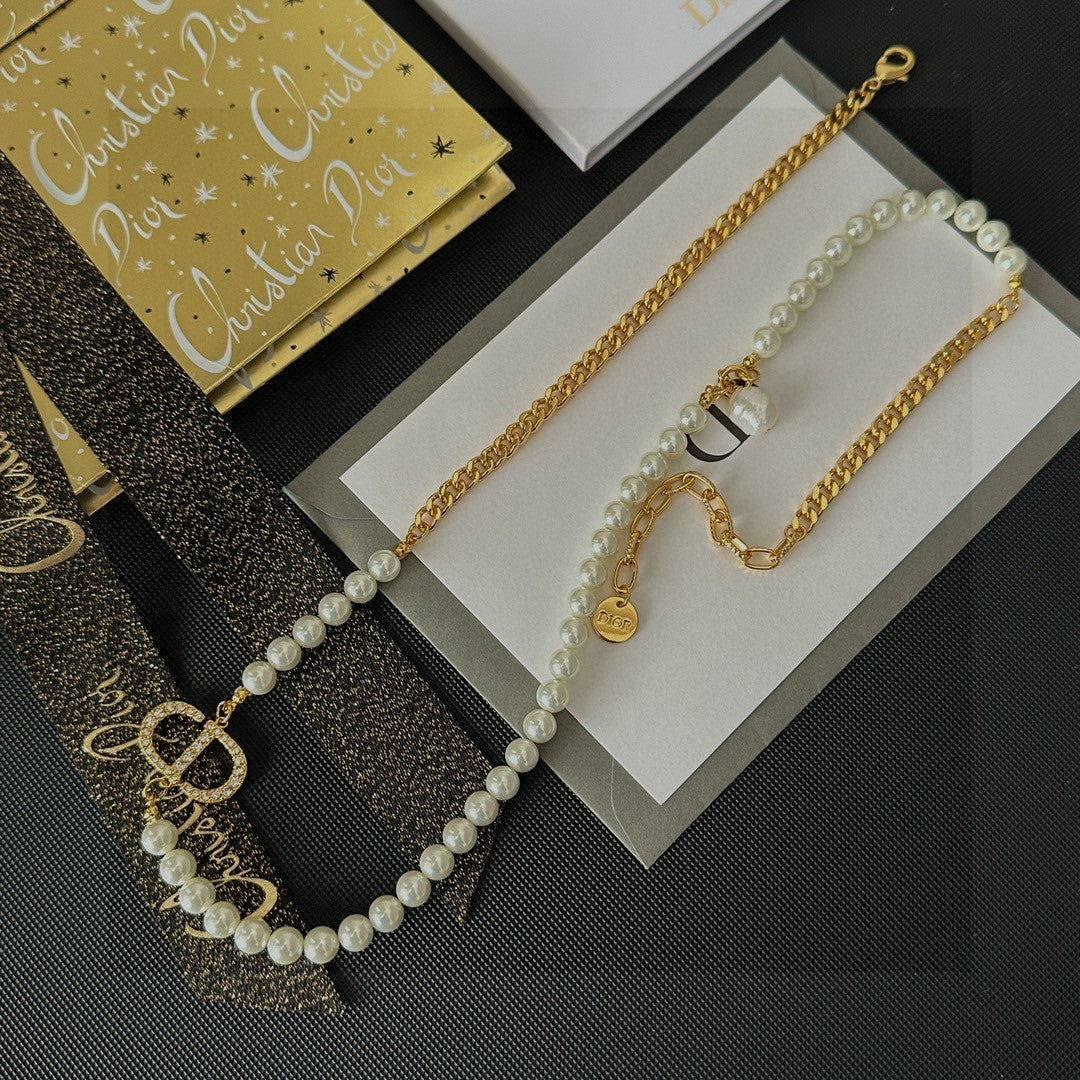 Sculptural Pendant Necklace in Polished Metal-Tone – Design 001 detail view