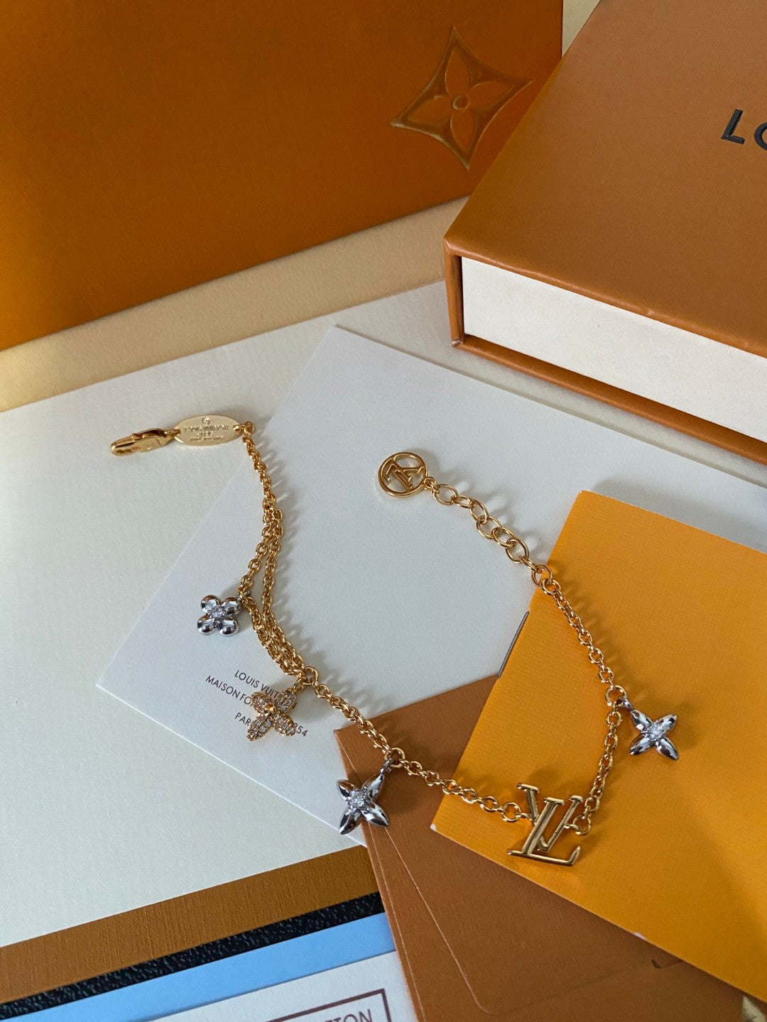 Geometric Emblem Bracelet in Gold-Tone – Design 028 detail view