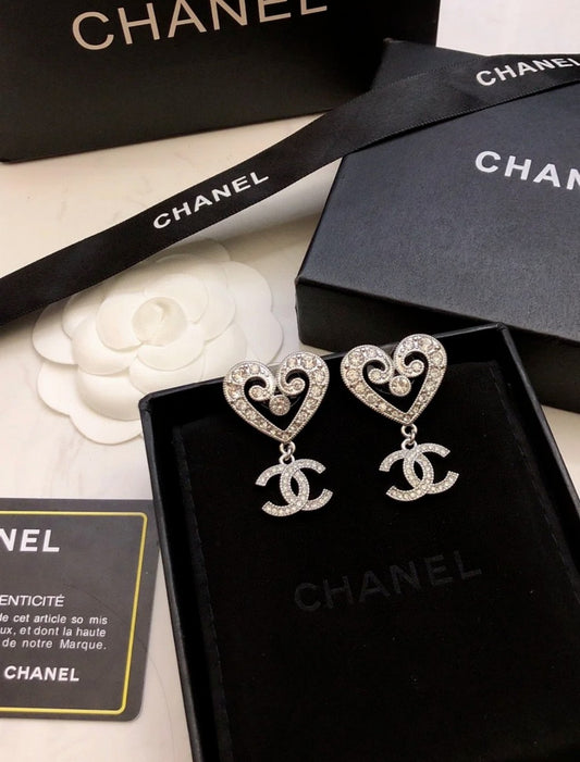 Double-C Emblem Stud Earrings in Polished Metal-Tone – Design 479 main product view