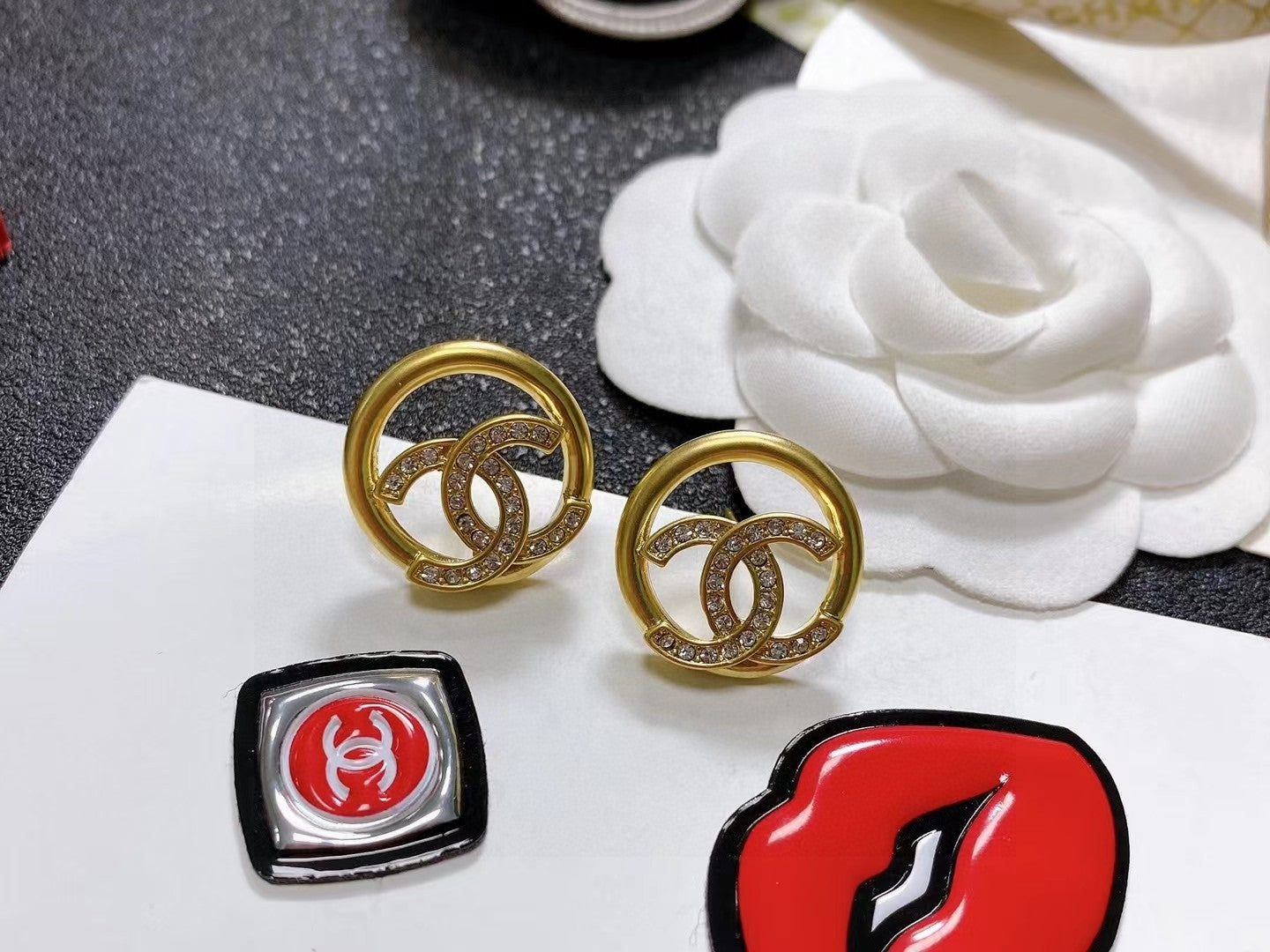 Double-C Emblem Stud Earrings in Polished Metal-Tone – Design 463 main product view