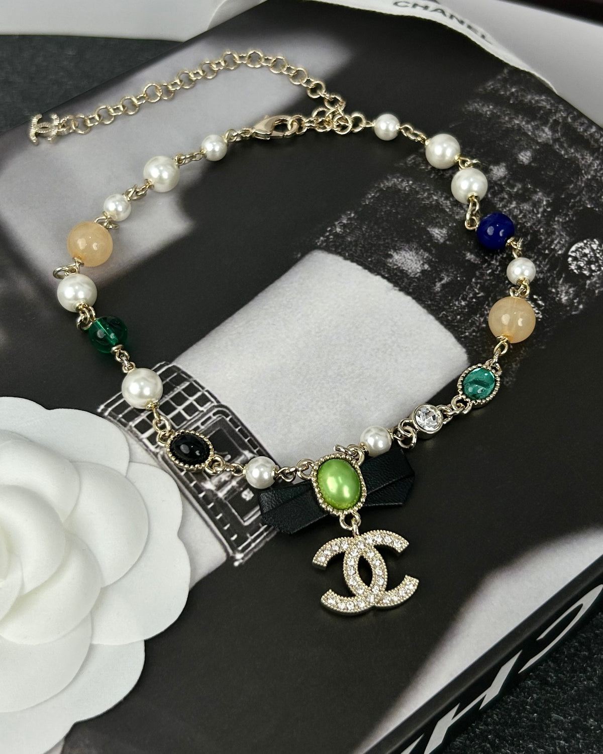 Bow Pearl-Detail Pendant Necklace – Pearl Detail – Design 006 close-up detail