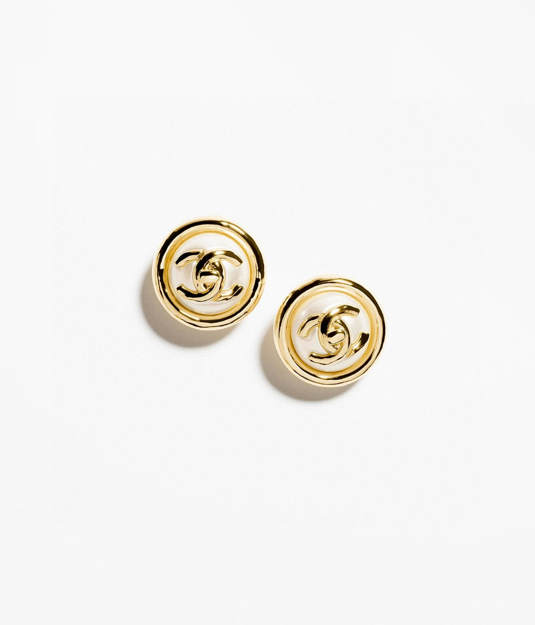 Double-C Emblem Stud Earrings in Polished Metal-Tone – Design 392 front product view