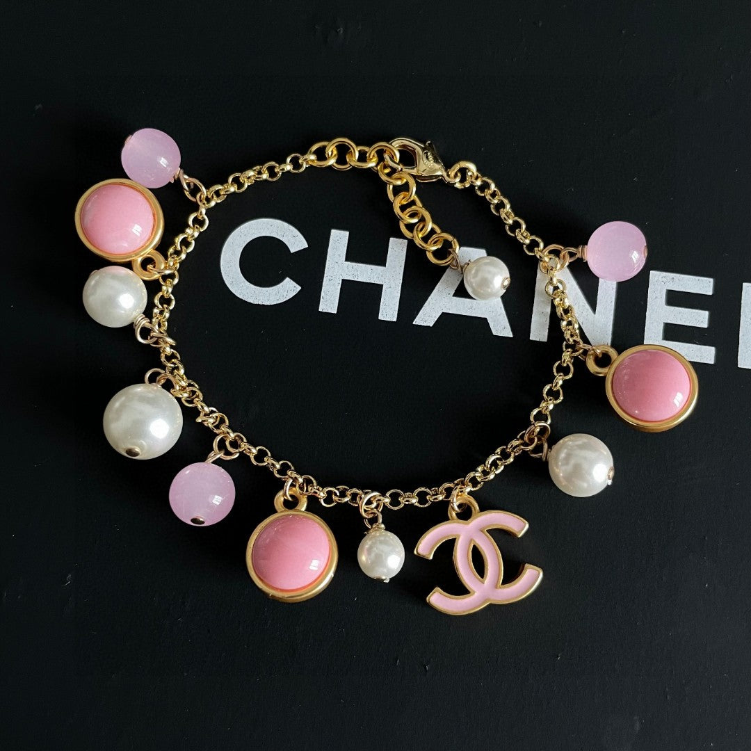 Signature Emblem Bracelet in Polished Metal-Tone – Design 038 detail view