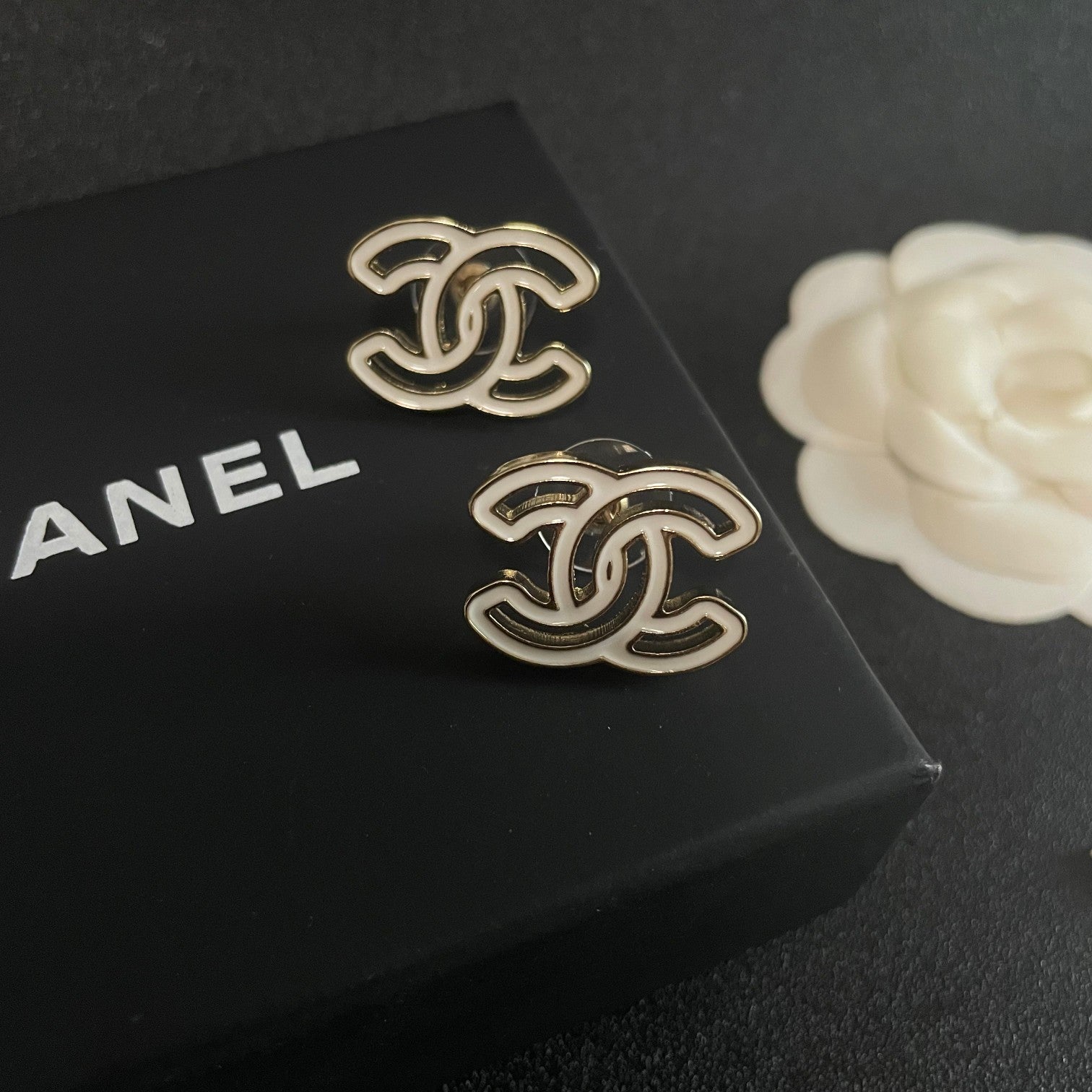 Double-C Emblem Stud Earrings in Polished Metal-Tone – Design 377 detail view