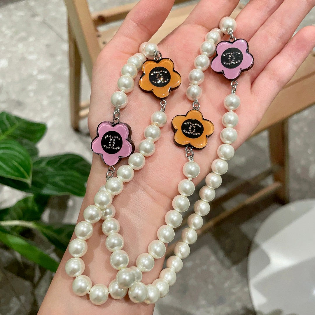 Camellia Pearl-Detail Pendant Necklace – Pearl Detail – Design 006 side detail