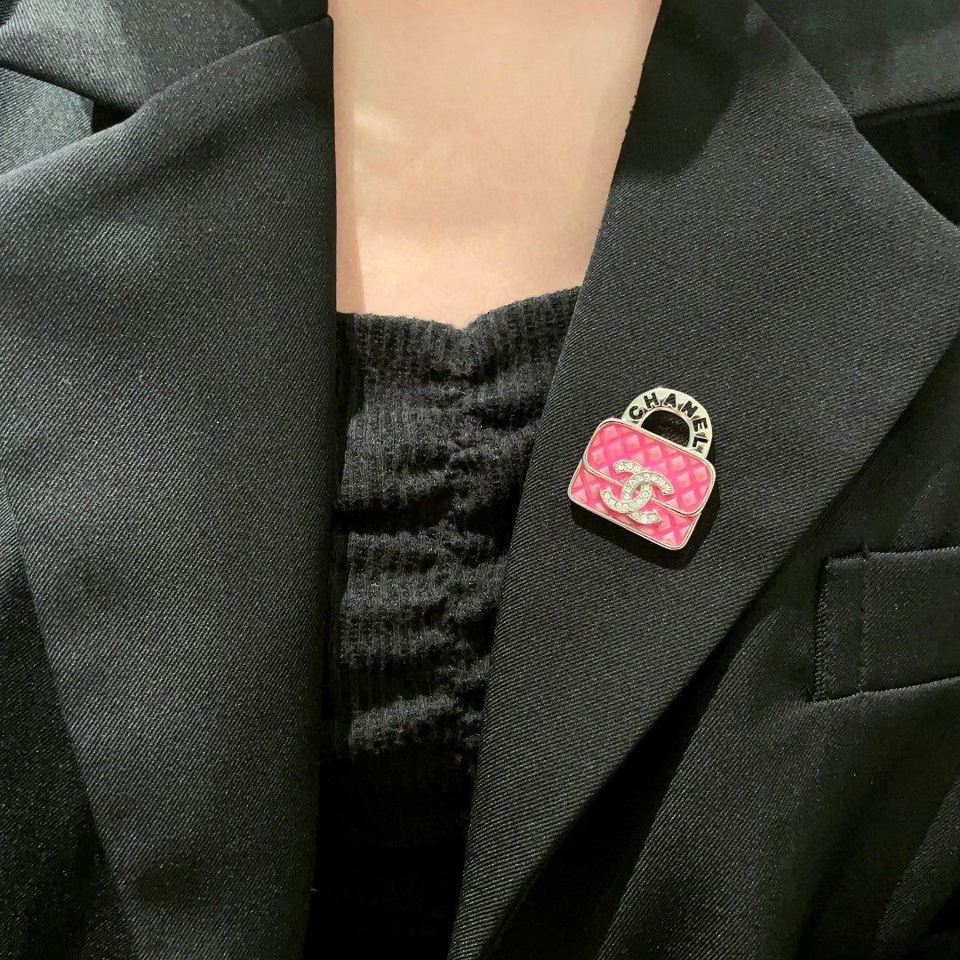 Double-C Emblem Brooch in Polished Metal-Tone – Design 070 front product view