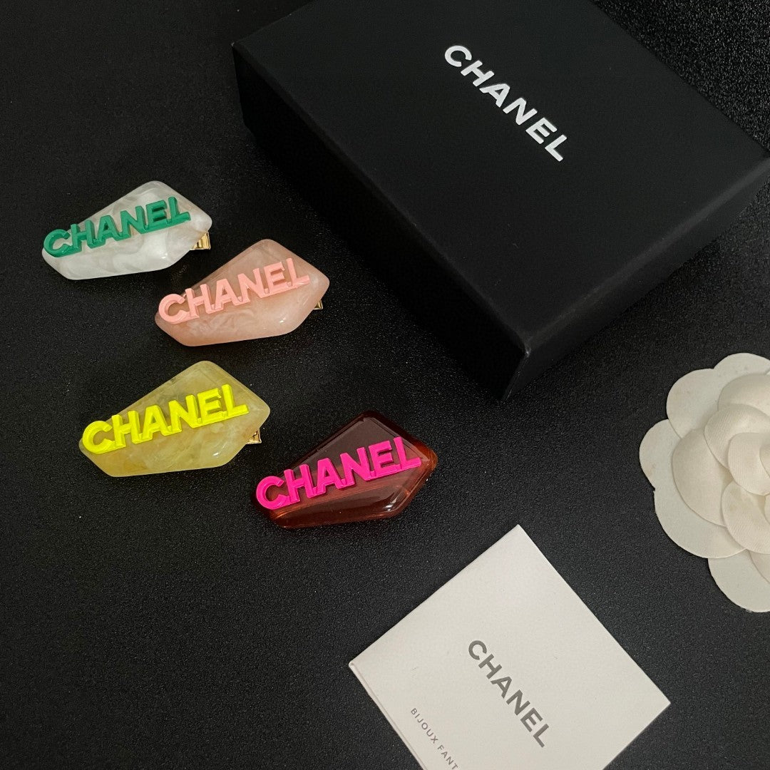 Letter Hair Clip – Design 006 side detail