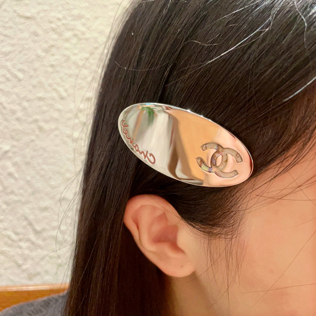 Double-C Emblem Hair Clip – Design 026 front product view