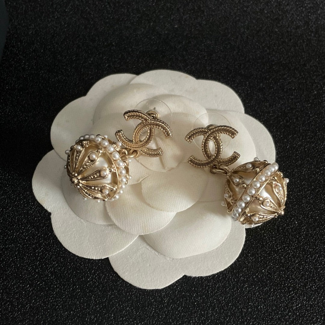 Double-C Emblem Pearl-Detail Stud Earrings – Pearl Detail – Design 020 front product view
