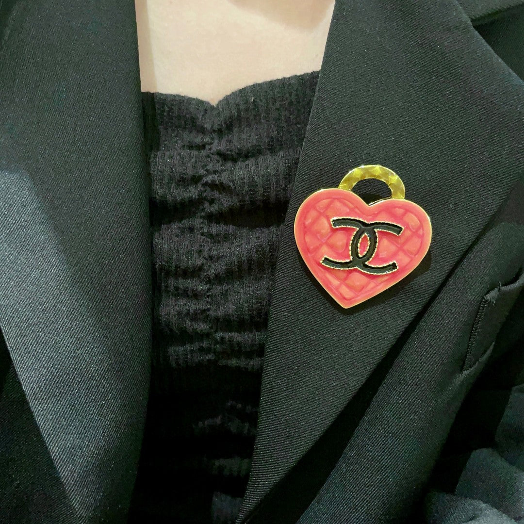 Double-C Emblem Brooch in Polished Metal-Tone – Heart Detail – Design 002 front product view