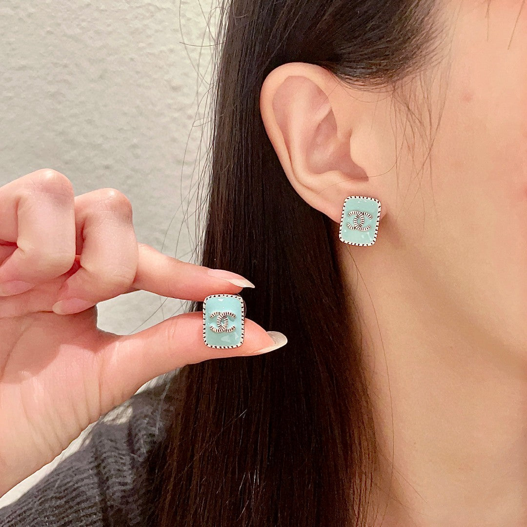 Double-C Emblem Stud Earrings in Polished Metal-Tone – Design 307 main product view