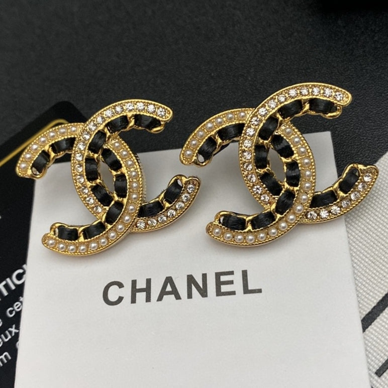 Letter Pearl-Detail Stud Earrings – Pearl Detail – Design 004 main product view