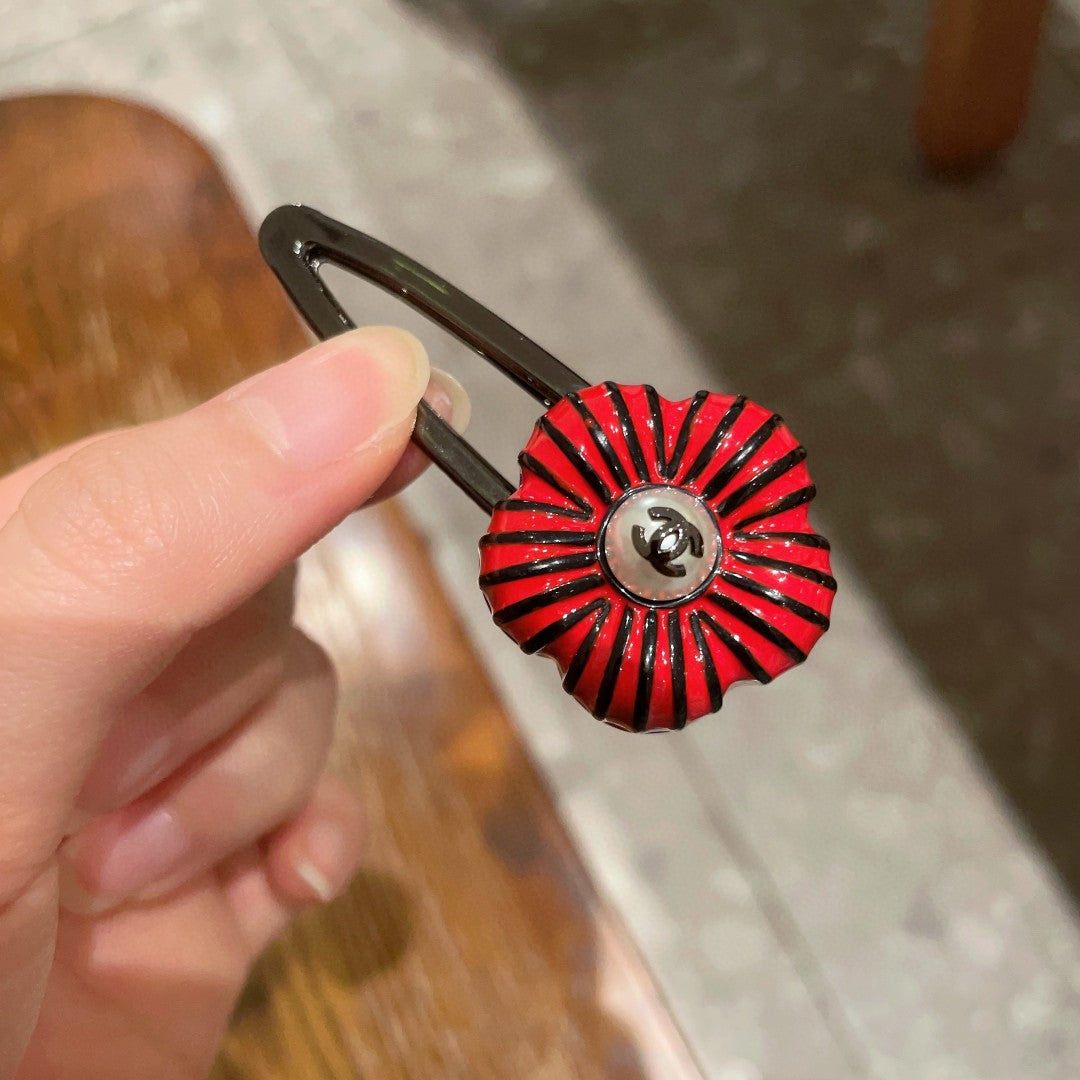 Camellia Hair Clip – Camellia Detail – Design 004 detail view