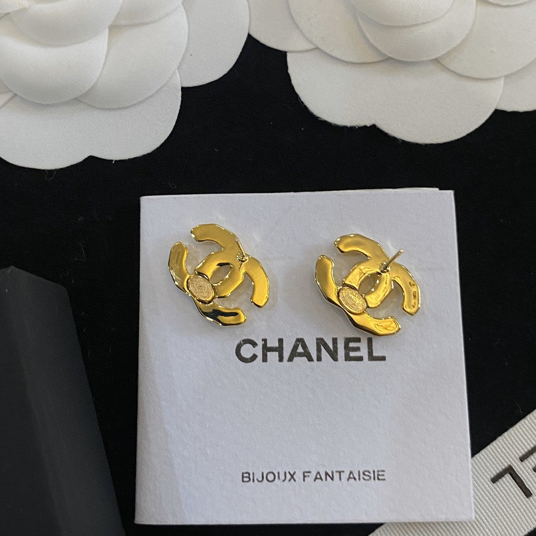 Letter Stud Earrings in Polished Metal-Tone – Design 015 close-up detail