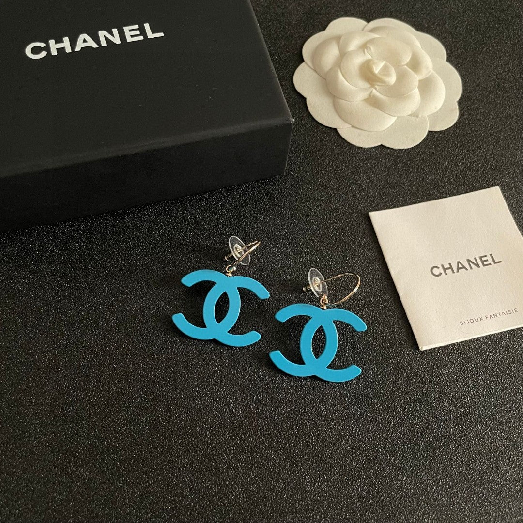 Double-C Emblem Statement Earrings in Polished Metal-Tone – Design 041 styled product view